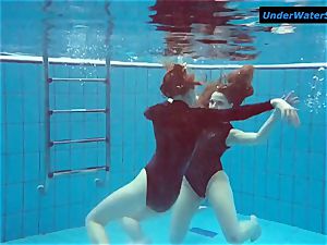 two super-fucking-hot teens underwater